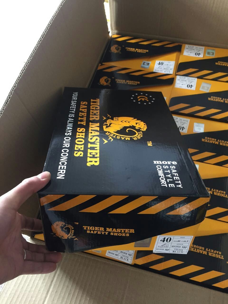 Custom packing for safety shoes, custom printing on boxes, custom